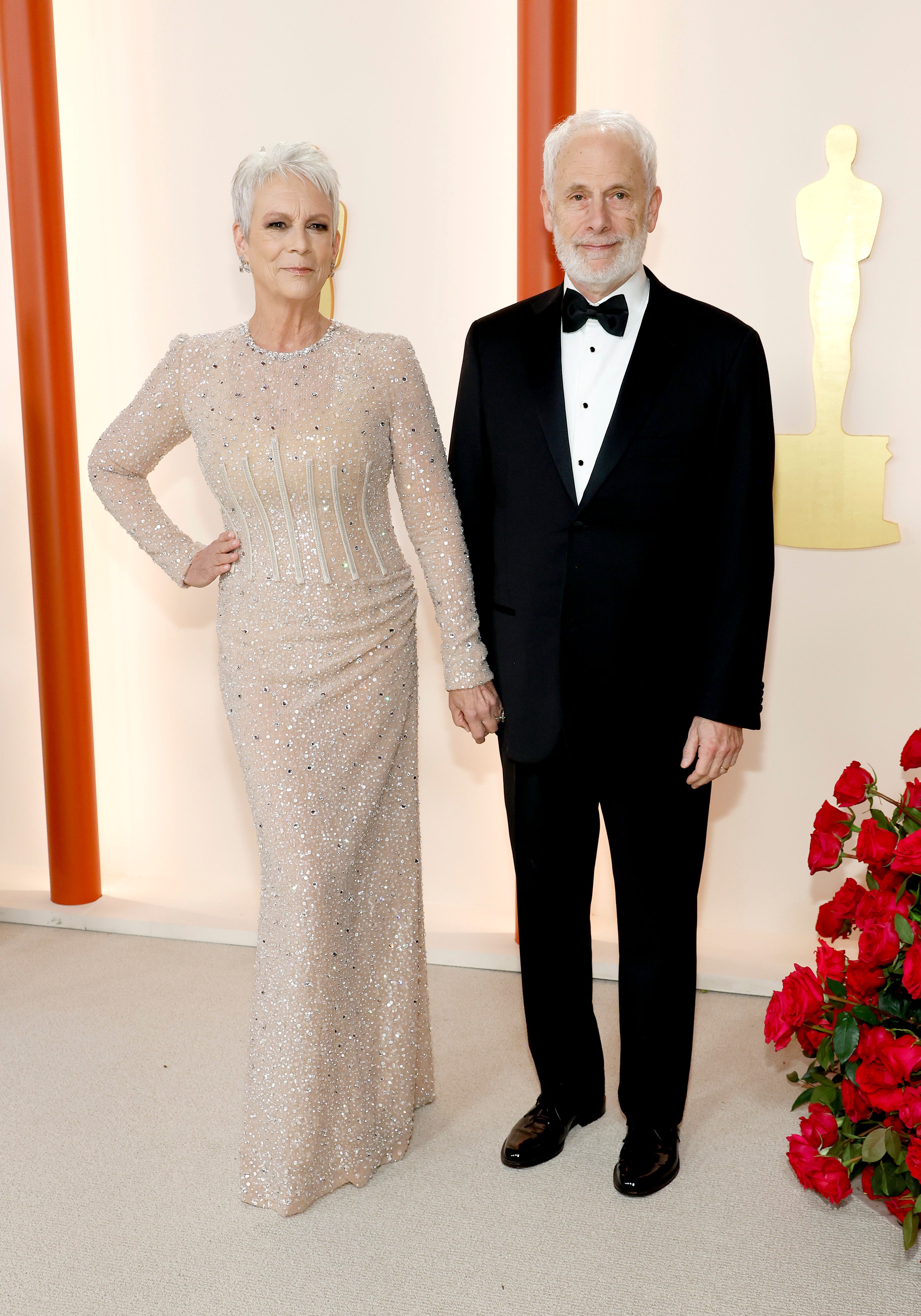 Jamie Lee Curtis pokes fun at Oscars dress matching 'champagne' coloured  carpet | The Independent