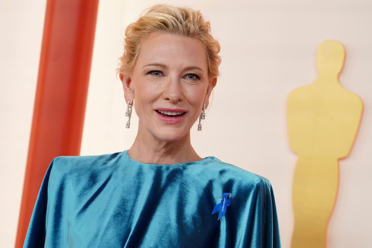 Cate Blanchett wears blue ribbon in solidarity with refugees at the 2023 Oscars