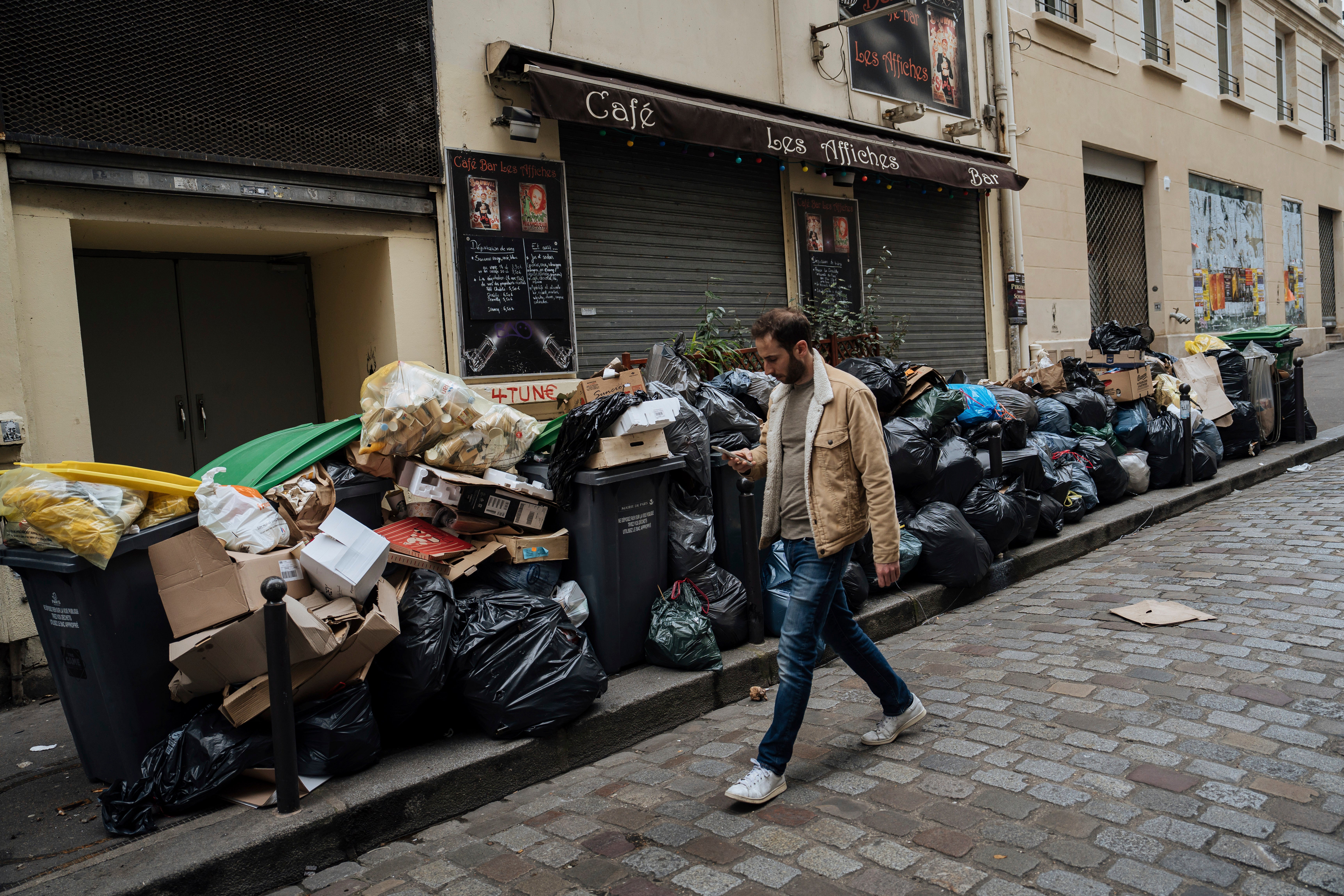 Rubbish is filing plenty of streets in the French capital