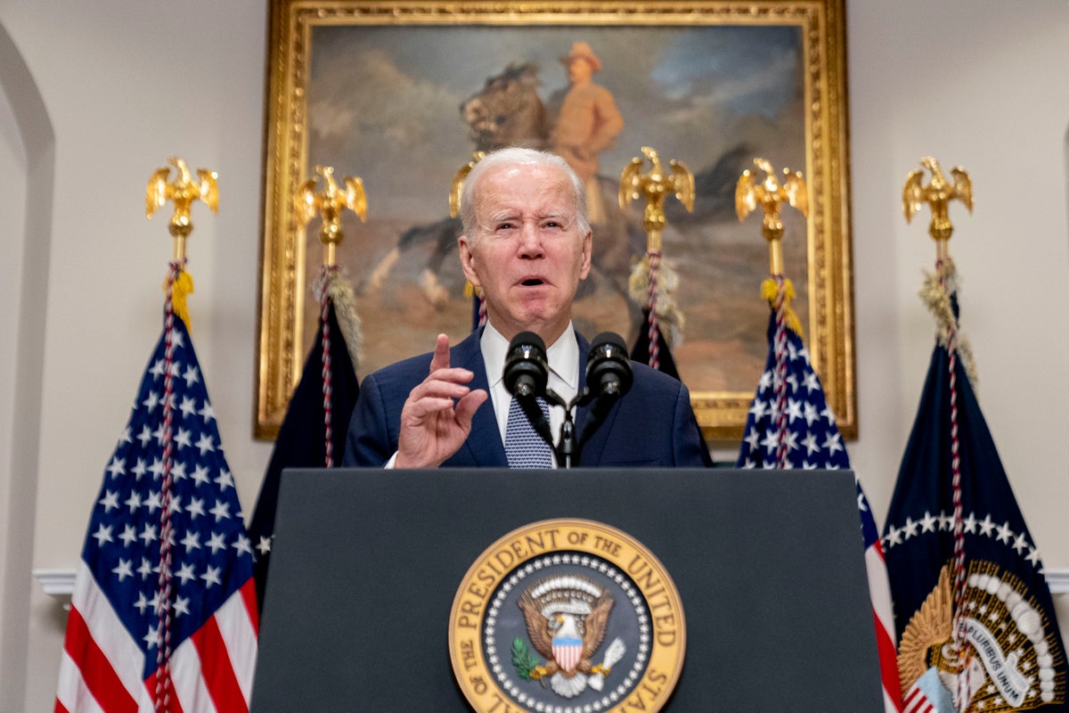 Biden’s test: Can he show competence to avert banking chaos