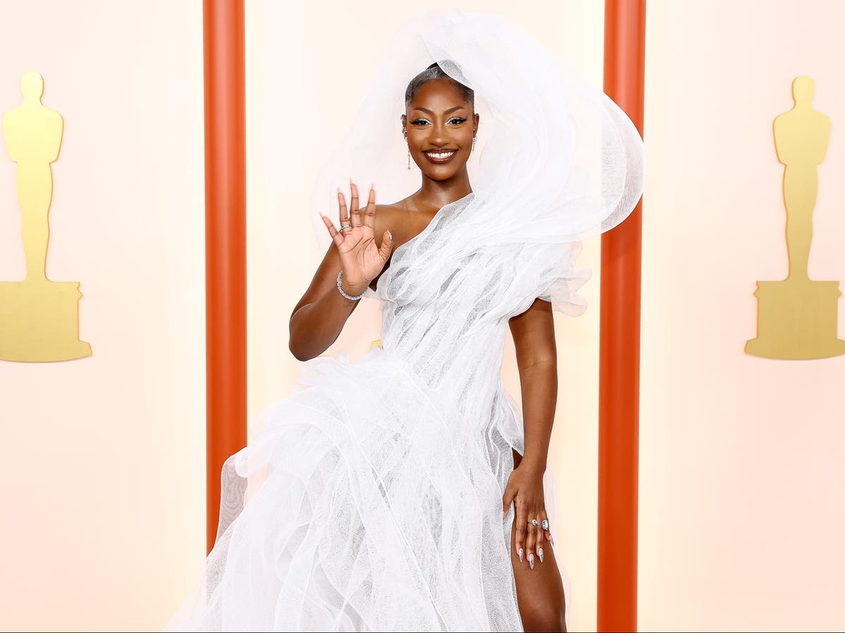 Tems appears to address debate over her controversial Oscars dress: &lsquo;Oops&rsquo; 