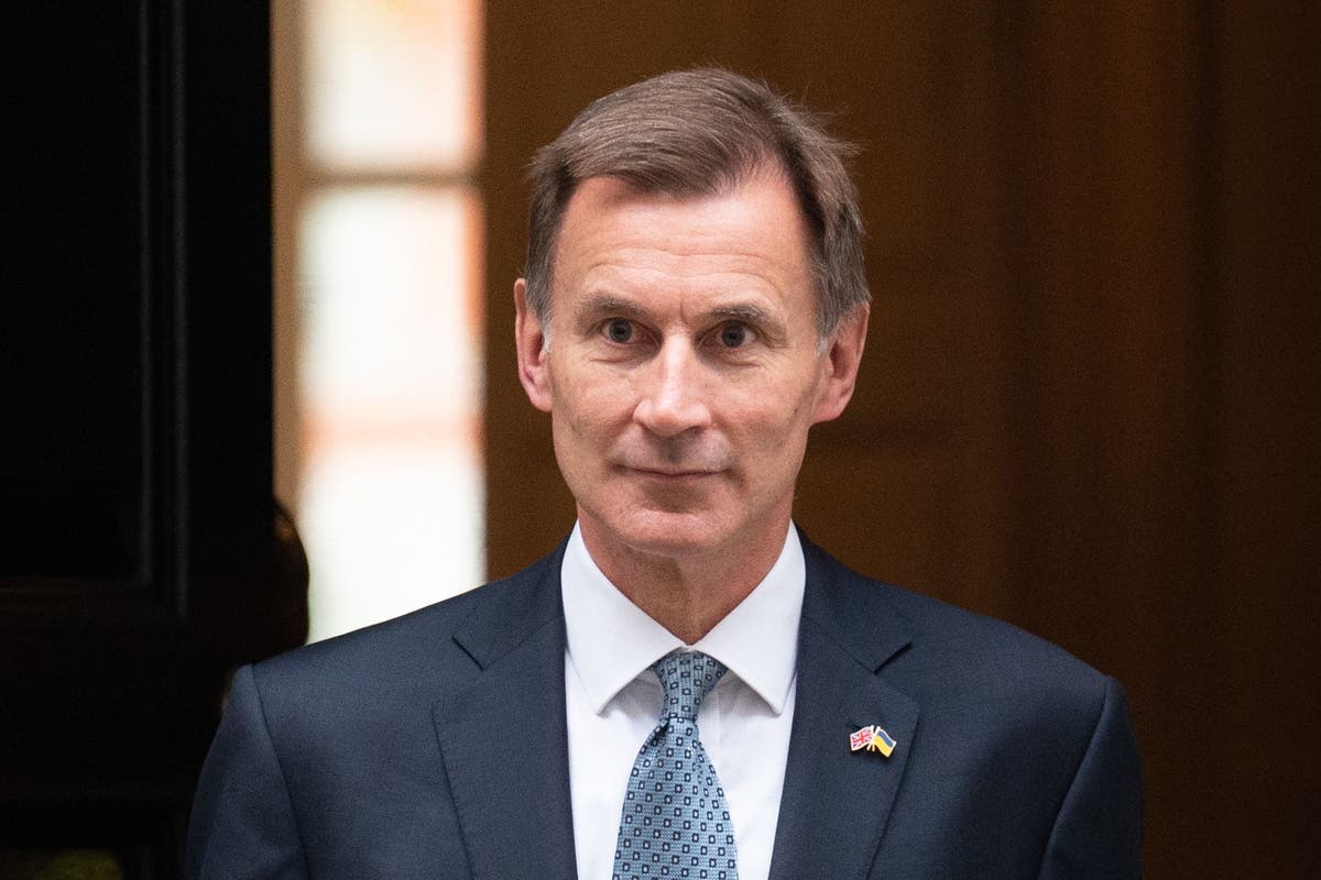 Watch live: Jeremy Hunt presents red box on Downing Street ahead of Budget Watch live: Jeremy Hunt presents red box on Downing Street ahead of Budget