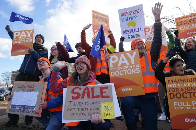 Junior doctors in England began a 72 hour walk out on Monday morning (PA)