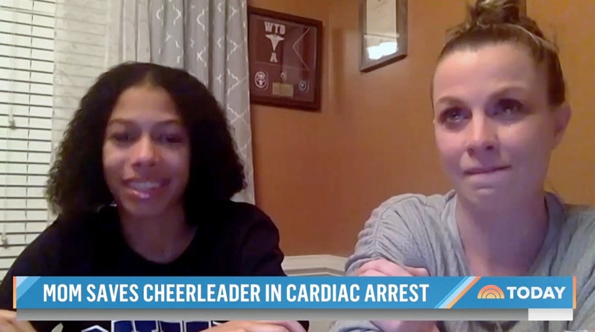 Mother revives cheerleader daughter by performing CPR after shock cardiac arrest mid-contest