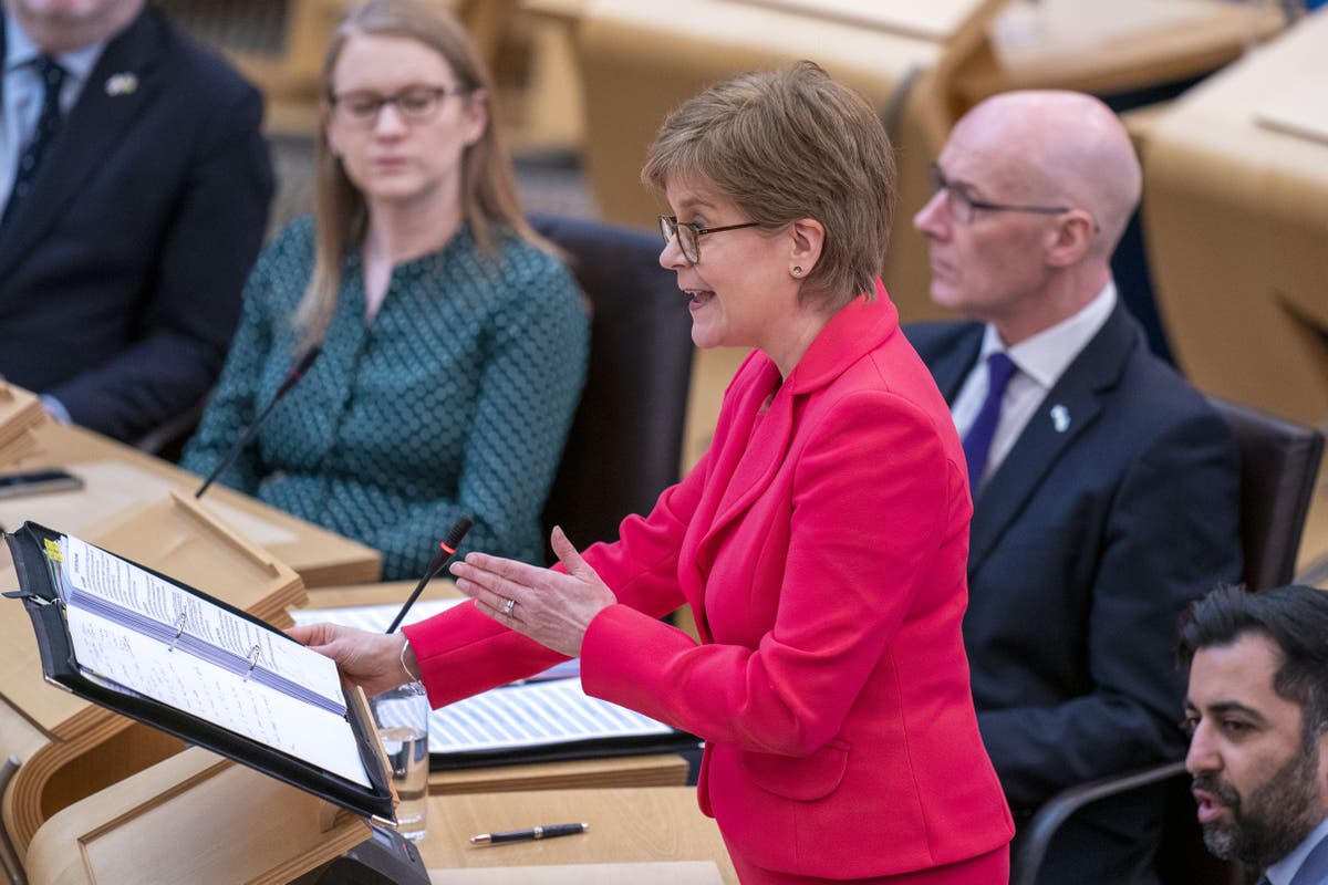 SNP is not in crisis, insists Sturgeon as she backs leadership election process