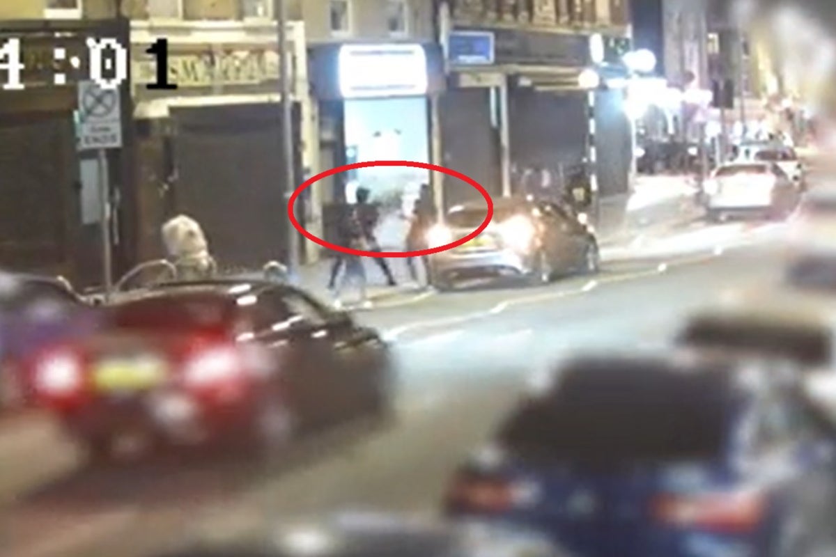 CCTV of moment boxer Amir Khan was robbed of his £70,000 diamond-encrusted watch