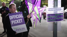 Unions suspend NHS strikes after pay negotiation breakthrough