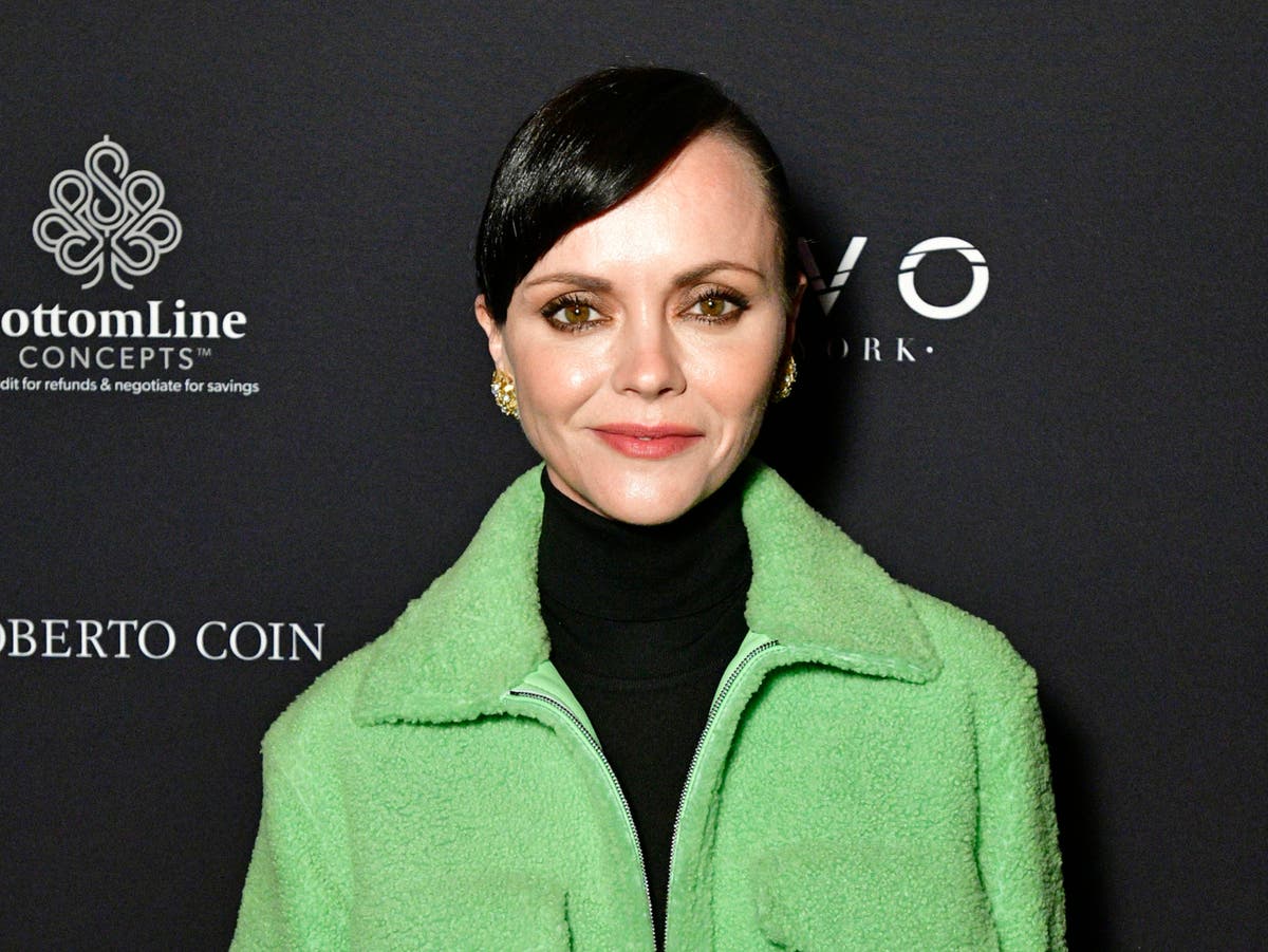 Christina Ricci Says She Was Once Threatened With Lawsuit For Pushing Back On Sex Scene The 3505