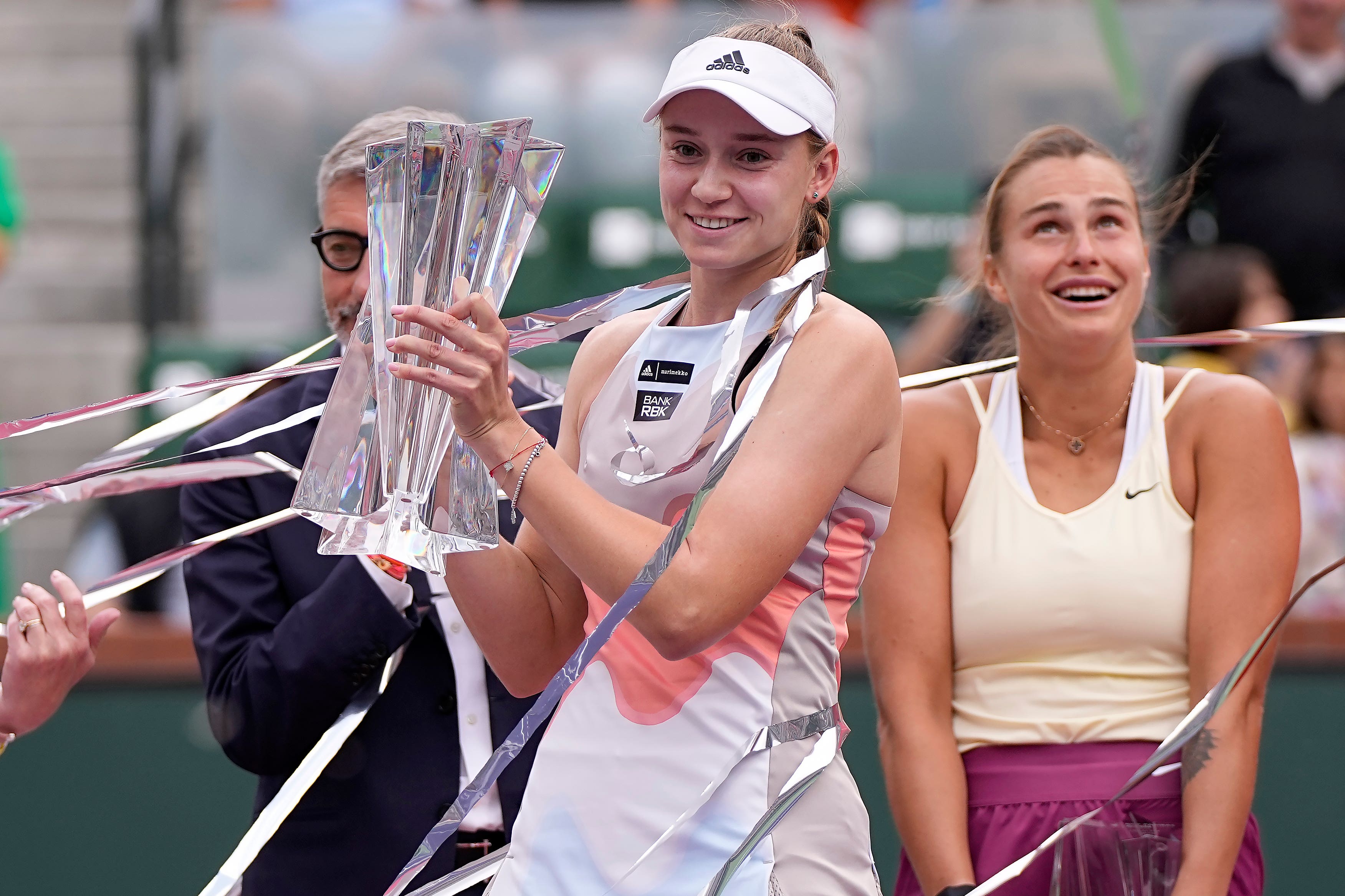 Elena Rybakina - An impressive record set ❤️❤️ Elena Rybakina becomes the  first player to defeat the world number one & two at BNP Paribas Open  #indianwells in the same year! 👑 📷 Eurosport