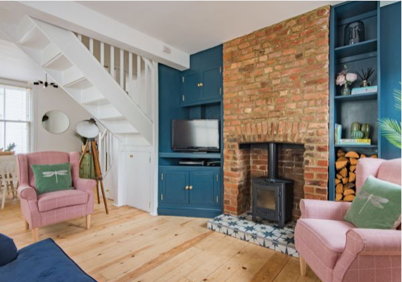 Insta-friendly and super comfy: Corner Pin Cottage in Whitstable