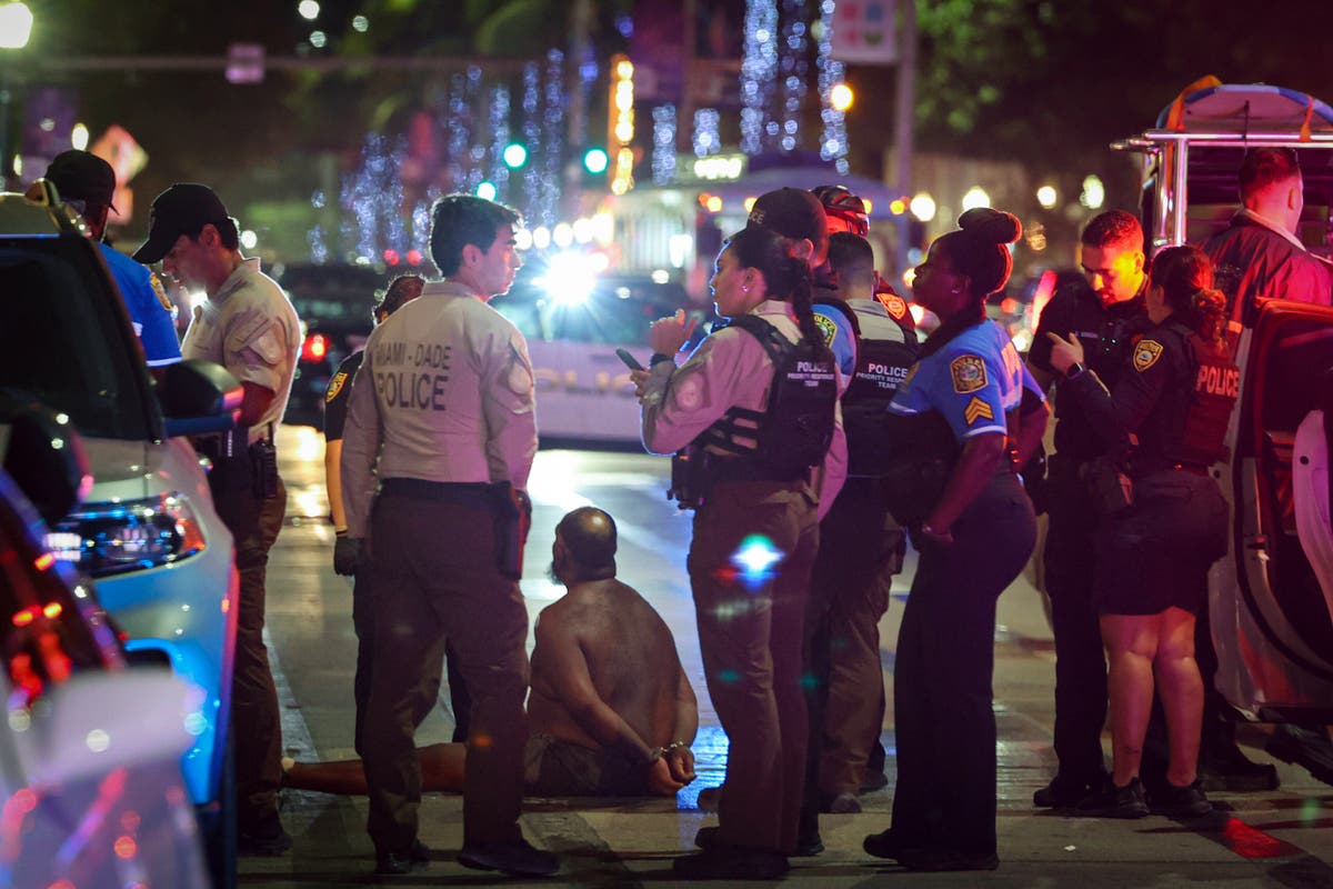 Miami Beach mayor suggests spring break ban after violent weekend with two shootings and out-of-control crowds