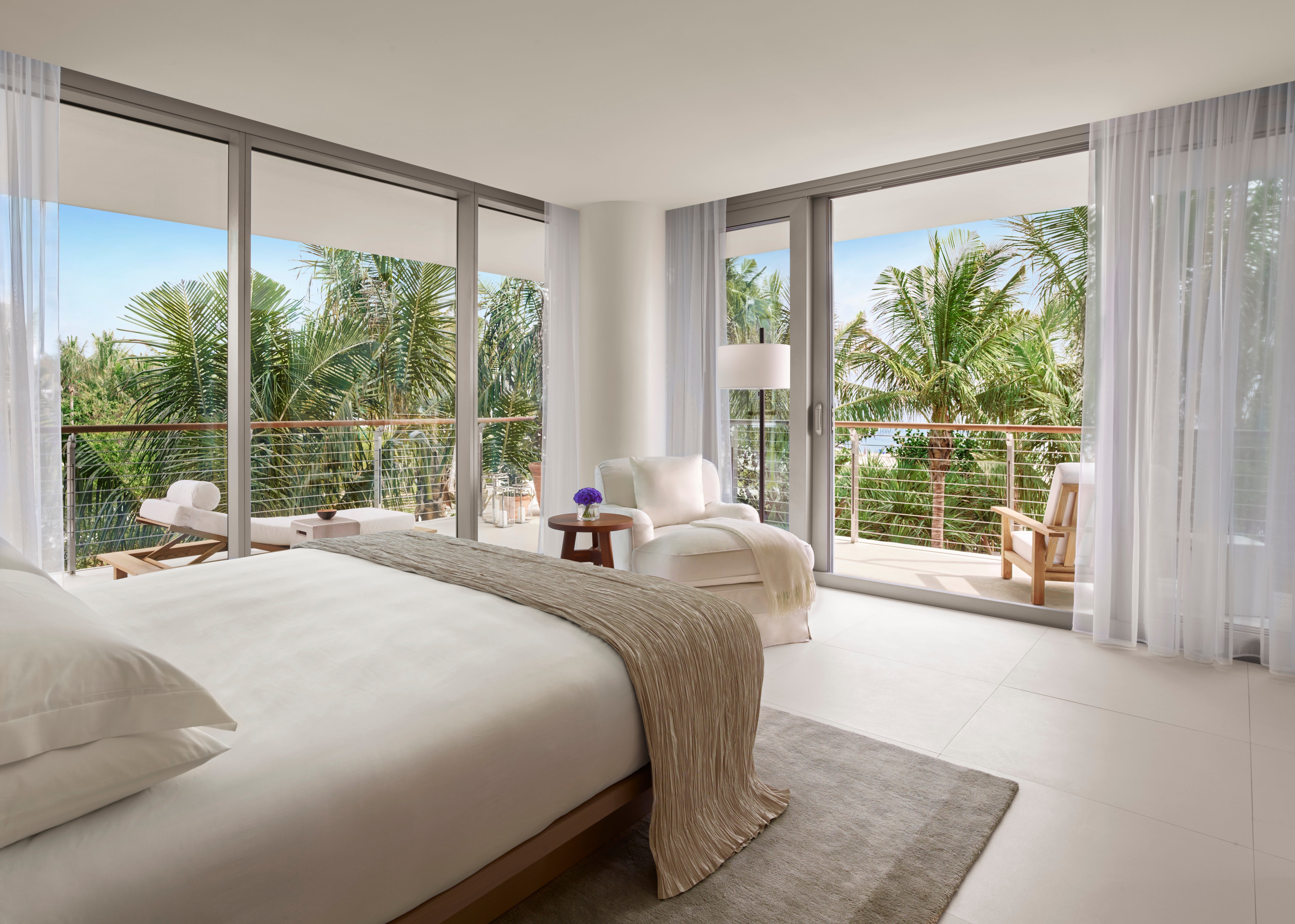 The Miami Beach EDITION - Bungalow Pool View Suite