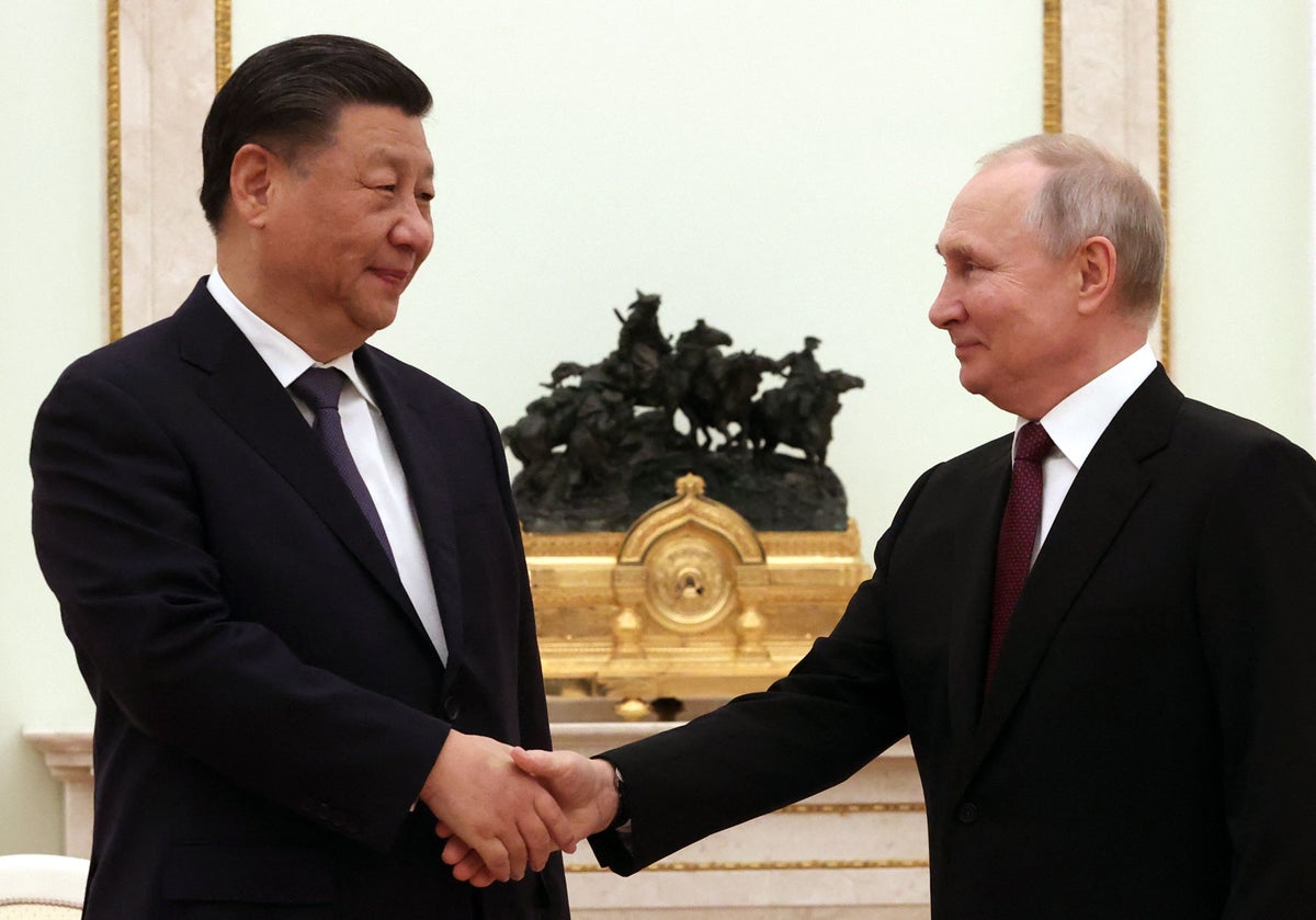 Putin welcomes ‘dear friend’ Xi for hours of talks at Kremlin