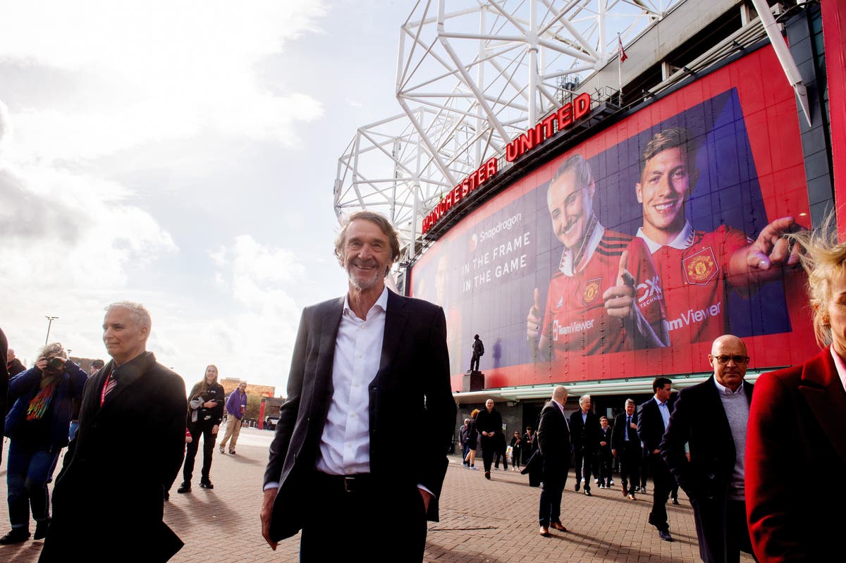 Sir Jim Ratcliffe Maintains His Manchester United Takeover Bid
