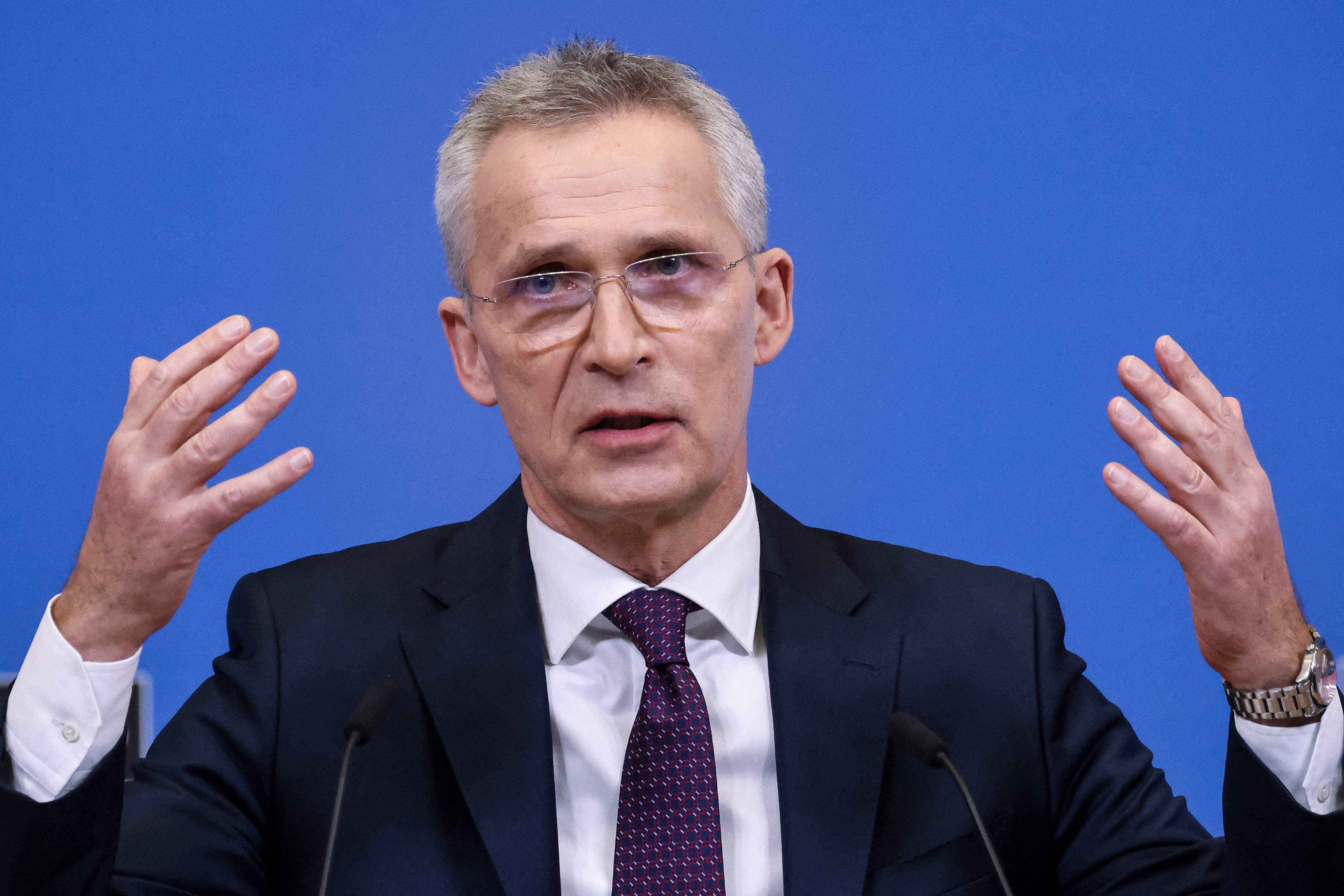 Stoltenberg warned China against arms supplies at a press conference in Brussels