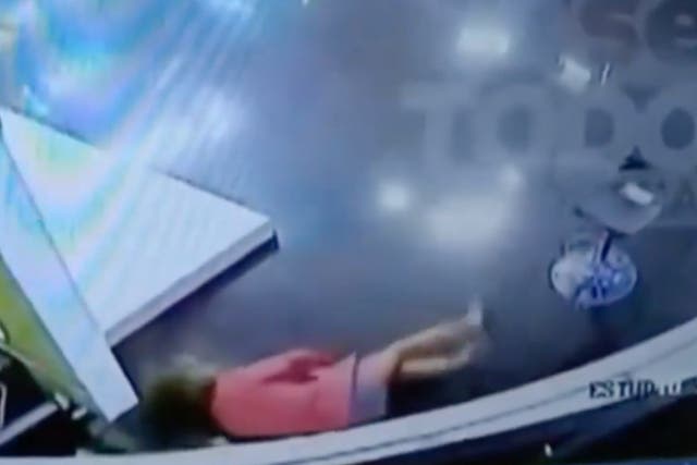 <p>TV presenter Elianis Garrido collapsed live on the air in Colombia</p>