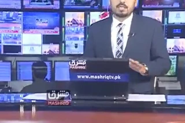 <p>A Pakistan television news anchor continued to present as powerful earthquake struck on Tuesday night</p>