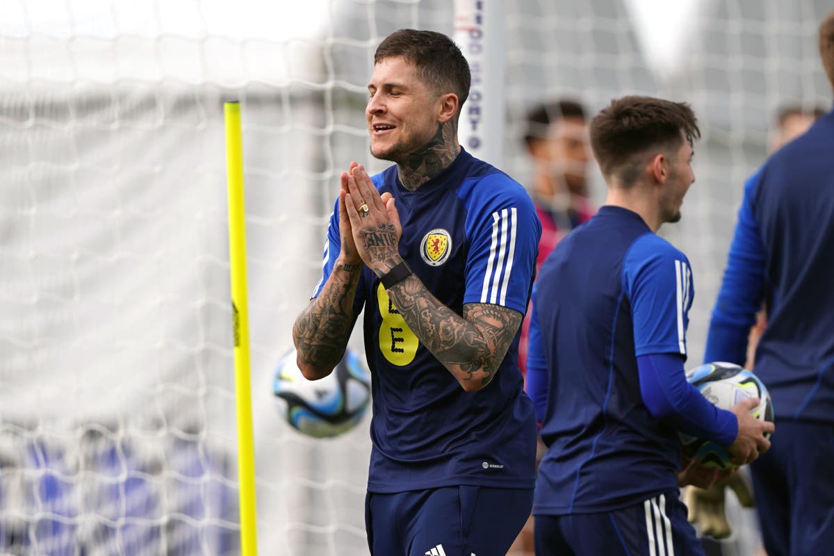 &lsquo;Scary&rsquo; pneumonia battle left me struggling to breathe &ndash; Lyndon Dykes