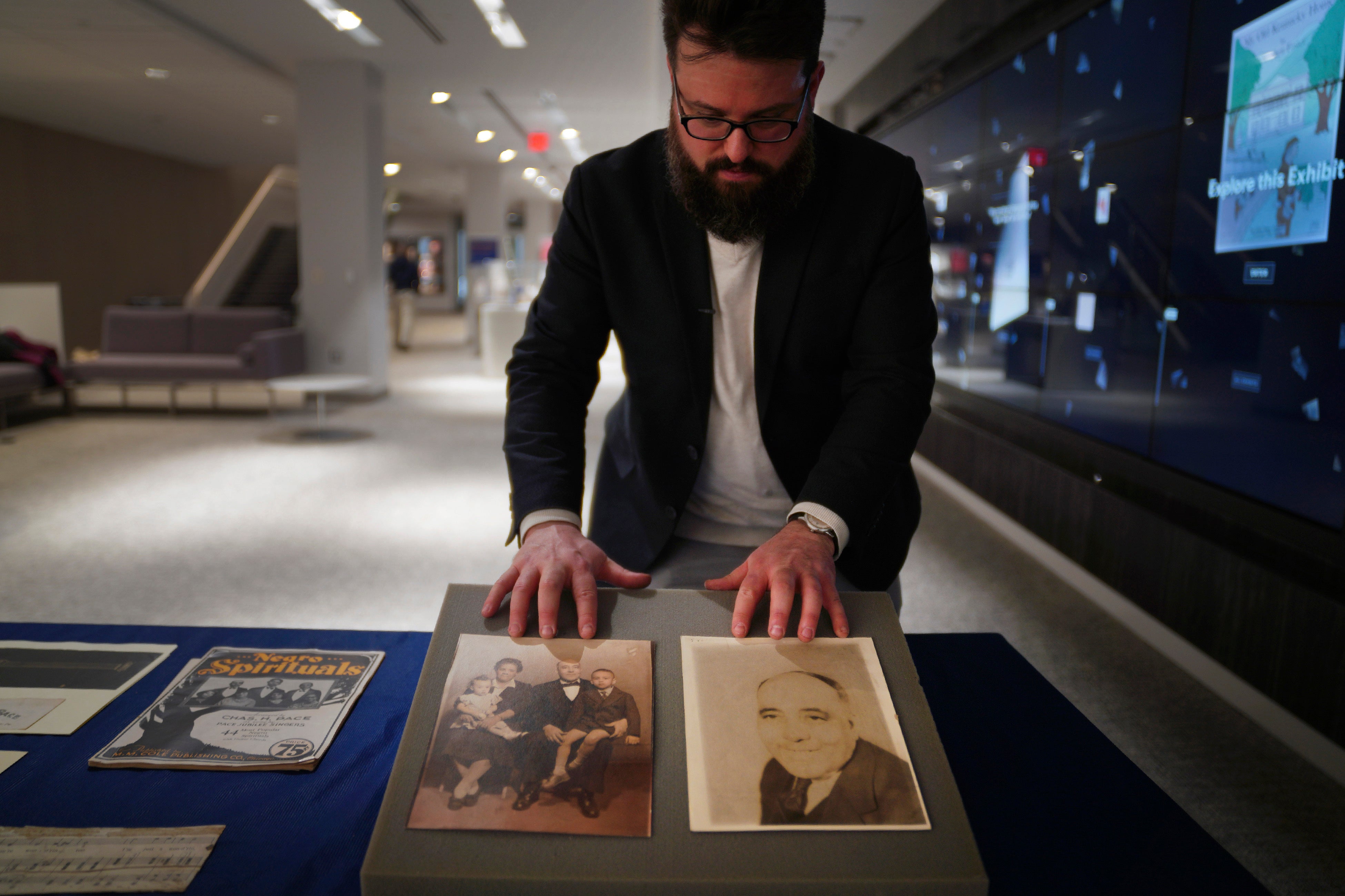 Religion Gospel Pioneer