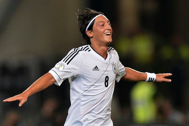 MESUT OZIL