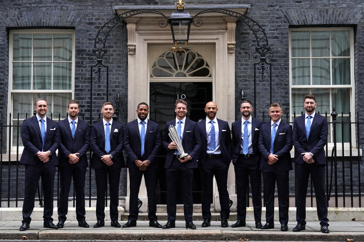 Rishi Sunak performs backyard cricket with England T20 World Cup winners - C0D67538524D5603947113cf792ff74eY29uDGVuDHNlYXJjaGFwaSwxNjc5NTkwNzY2 2.71478579