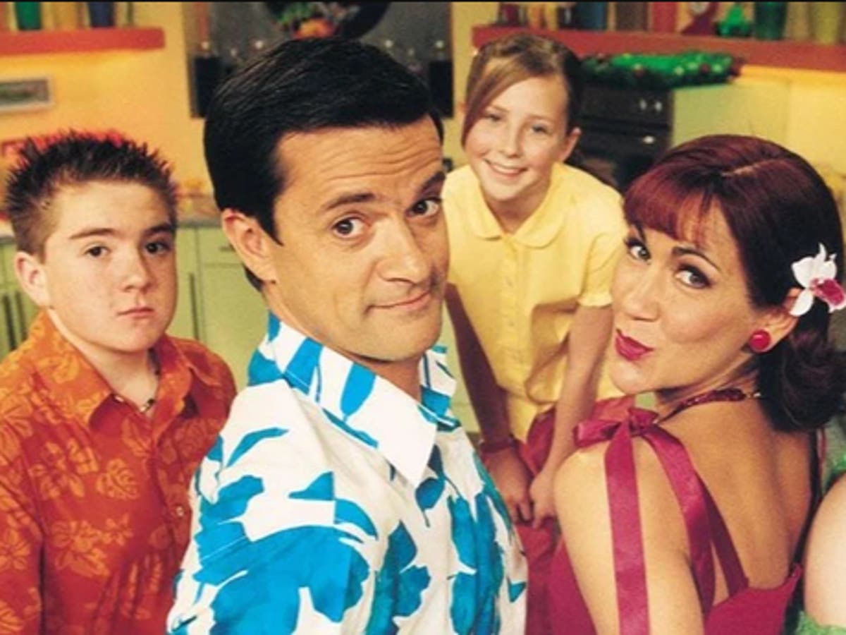 My Parents are Aliens child stars reunite for grown-up photo