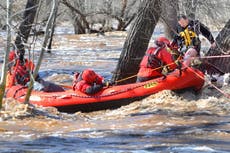3 people die in Arizona after being caught in floodwaters