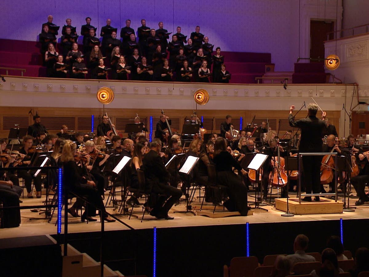 BBC Singers: Broadcaster reverses over proposed decision to close choir following outcry