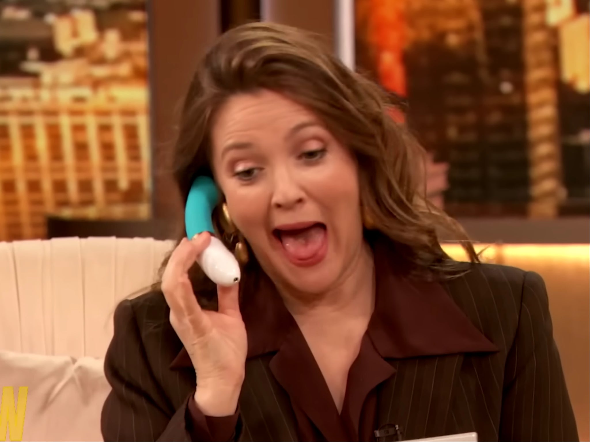 Jane Fonda gives Drew Barrymore a blue vibrator live on air The