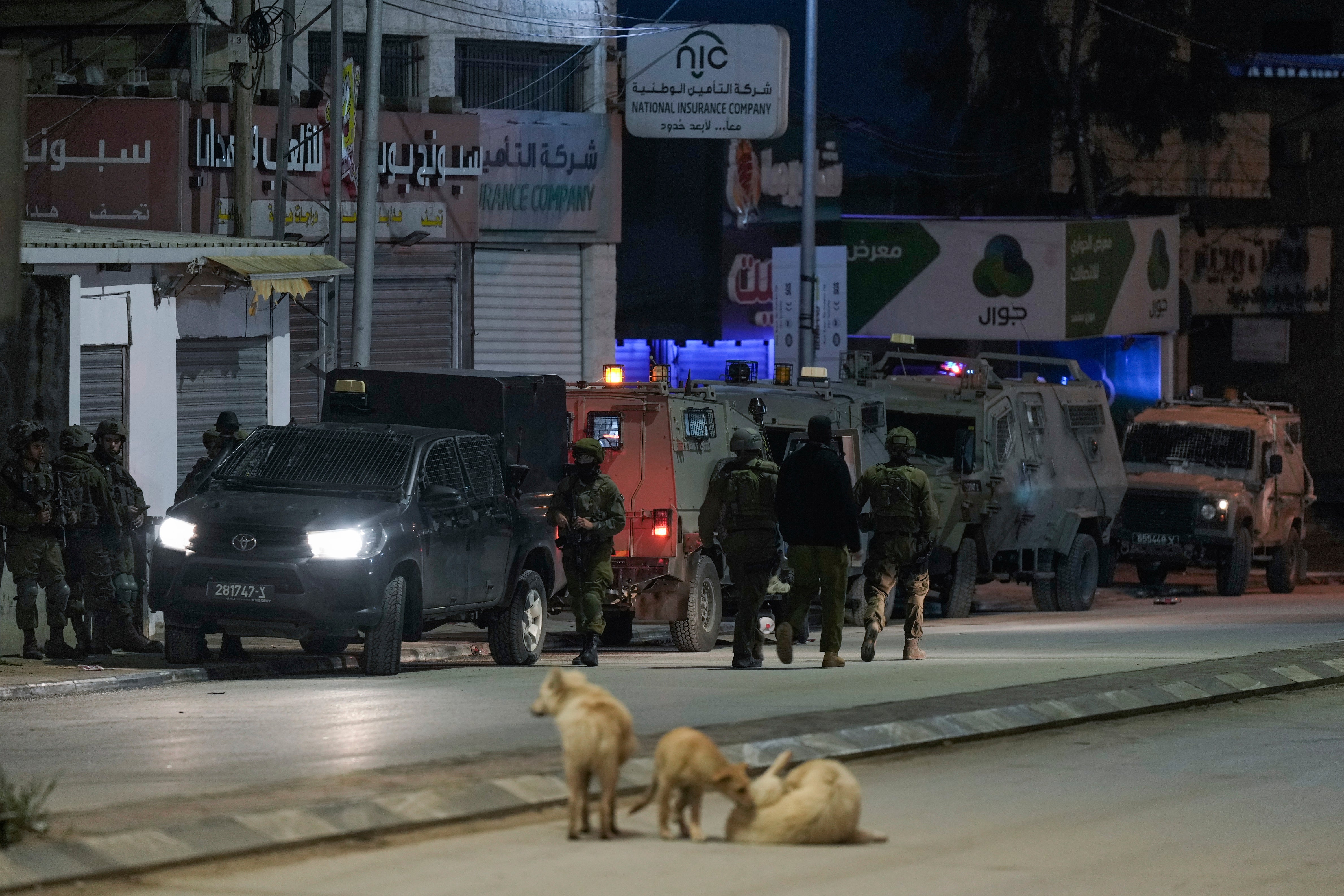 Israel: 2 Soldiers Wounded In West Bank Drive-by Shooting | The Independent