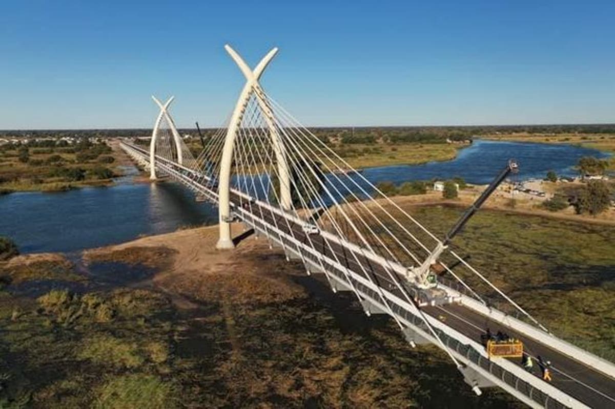 El puente del río Okavango describe la historia de conservación de Botswana