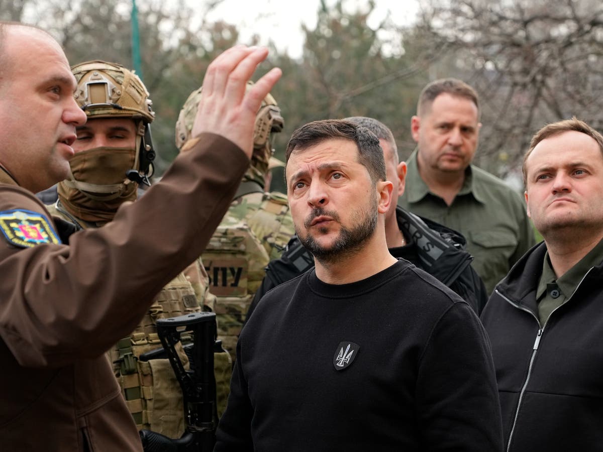 Zelensky visits troops in Zaporizhzhia as a part of frontline tour – and discusses nuclear security