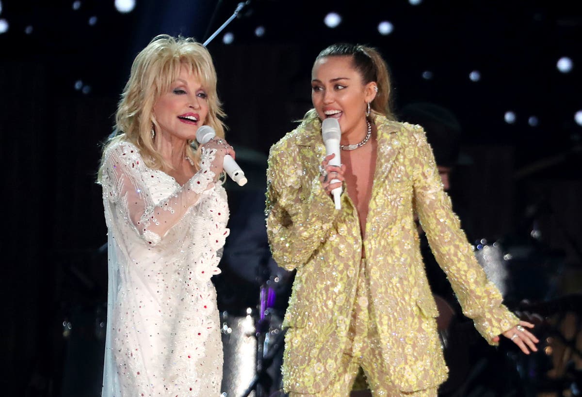 Wisconsin school bans Miley Cyrus and Dolly Parton duet from class concert Wisconsin school bans Miley Cyrus and Dolly Parton duet from class concert