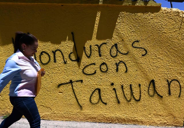 <p>Graffitti in Tegucigalpa</p>