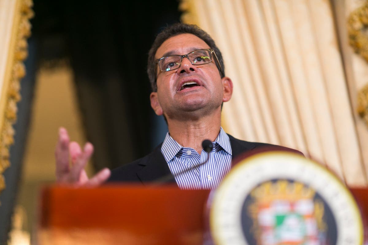 Puerto Rico governor unveils solar energy plans in address