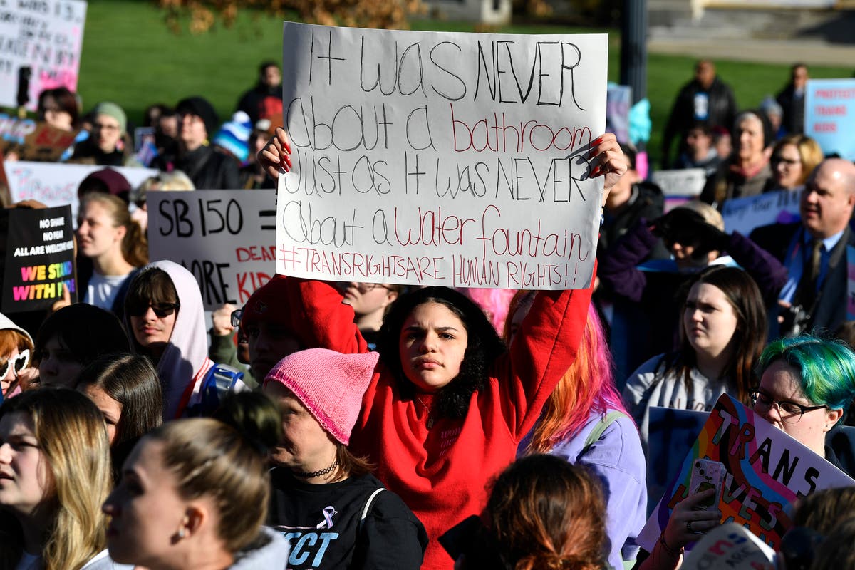 Transgender bill spurs competing rallies at Kentucky Capitol