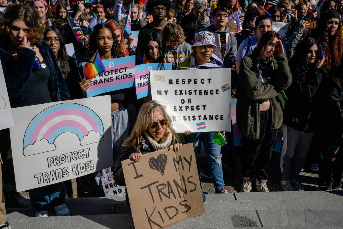 Kentucky Republicans strike down governor’s veto of sweeping anti-trans law
