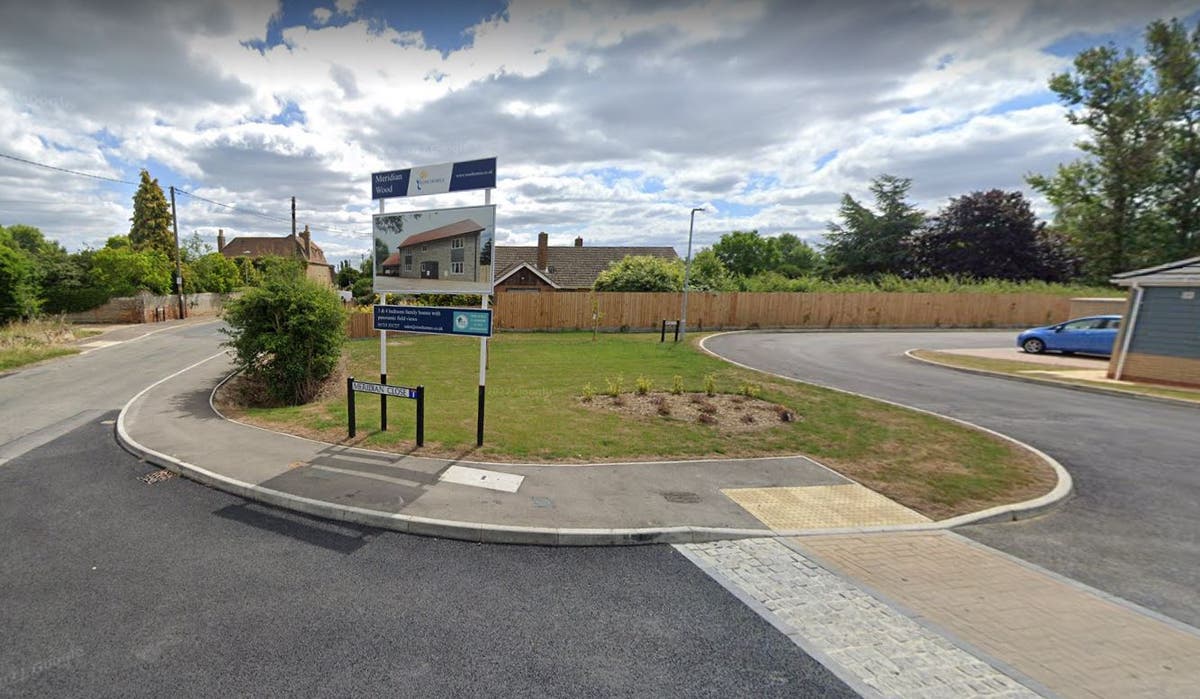 Cambridgeshire shooting – latest: Two dead as witness recalls ‘three loud bangs’ in Sutton