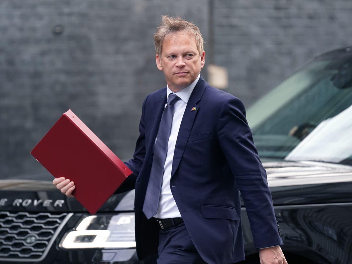 Homeowners face penalty for sticking with gas – but Tory minister says no ‘rip out your boiler’ plan