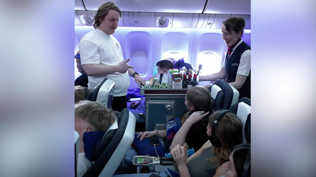 Lewis Capaldi serenades passengers on British Airways flight