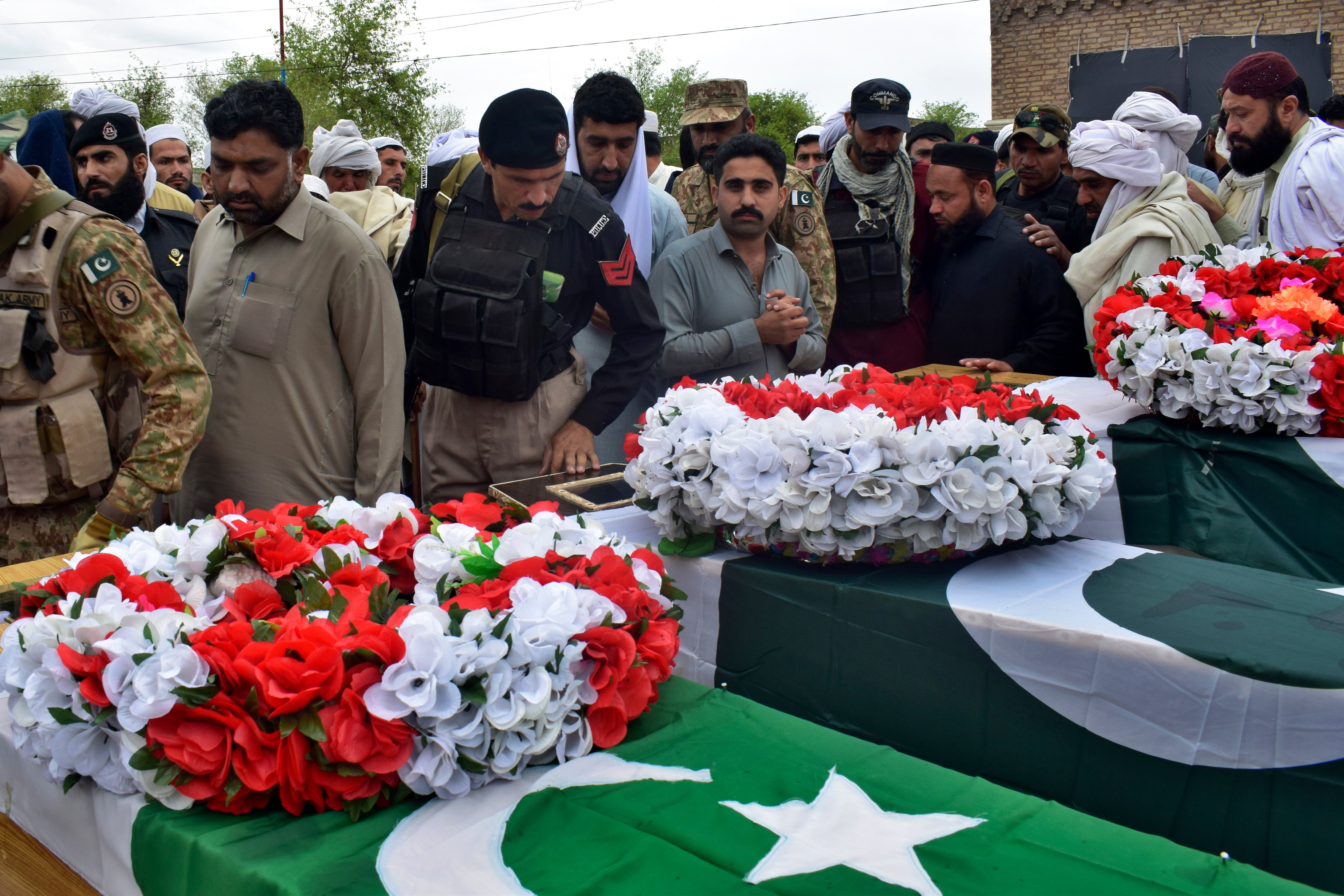 Pakistani Taliban Target Police, Kill 4 In Roadside Bombing | The ...