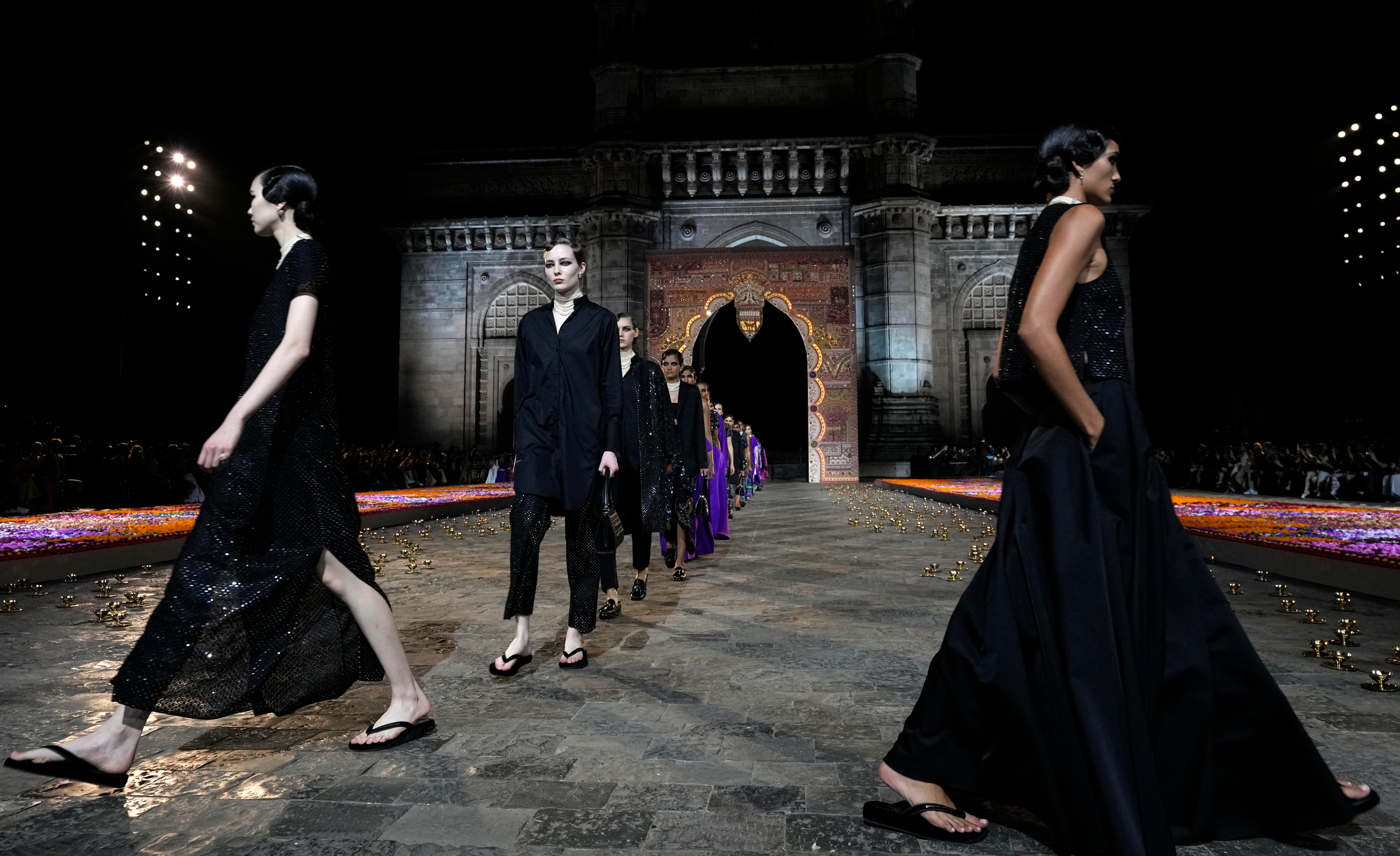 Dior transforms Mumbai s iconic Gateway of India into fashion