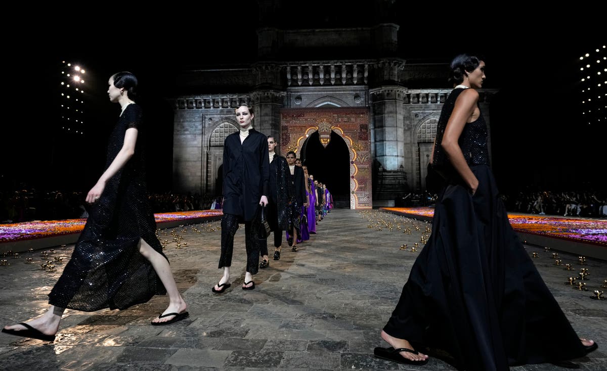 Dior transforms Mumbai’s iconic Gateway of India into fashion runway
