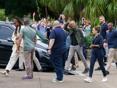 Obamas under fire for climbing Sydney Harbour Bridge, causing traffic jams