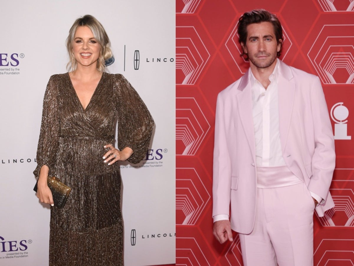 Ali Fedotowsky Claims Jake Gyllenhaal Left Her 'Crying' on Red Carpet