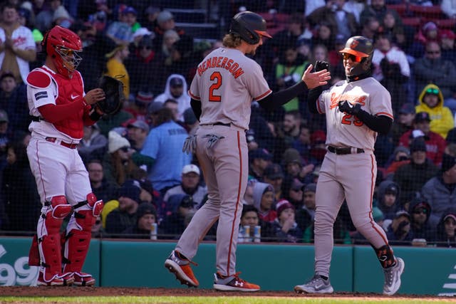 ORIOLES-MEDIAS ROJAS