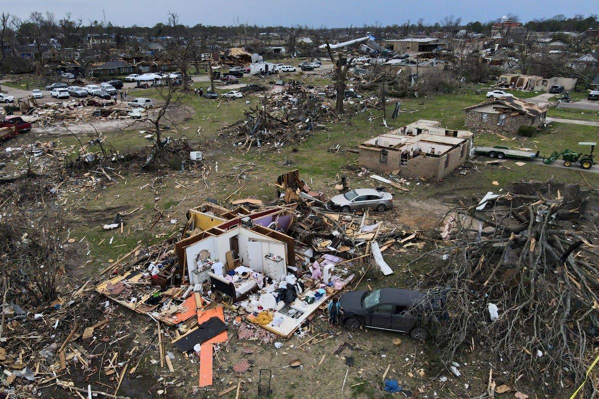 Dangerous storms, tornadoes forecast for US Midwest, South