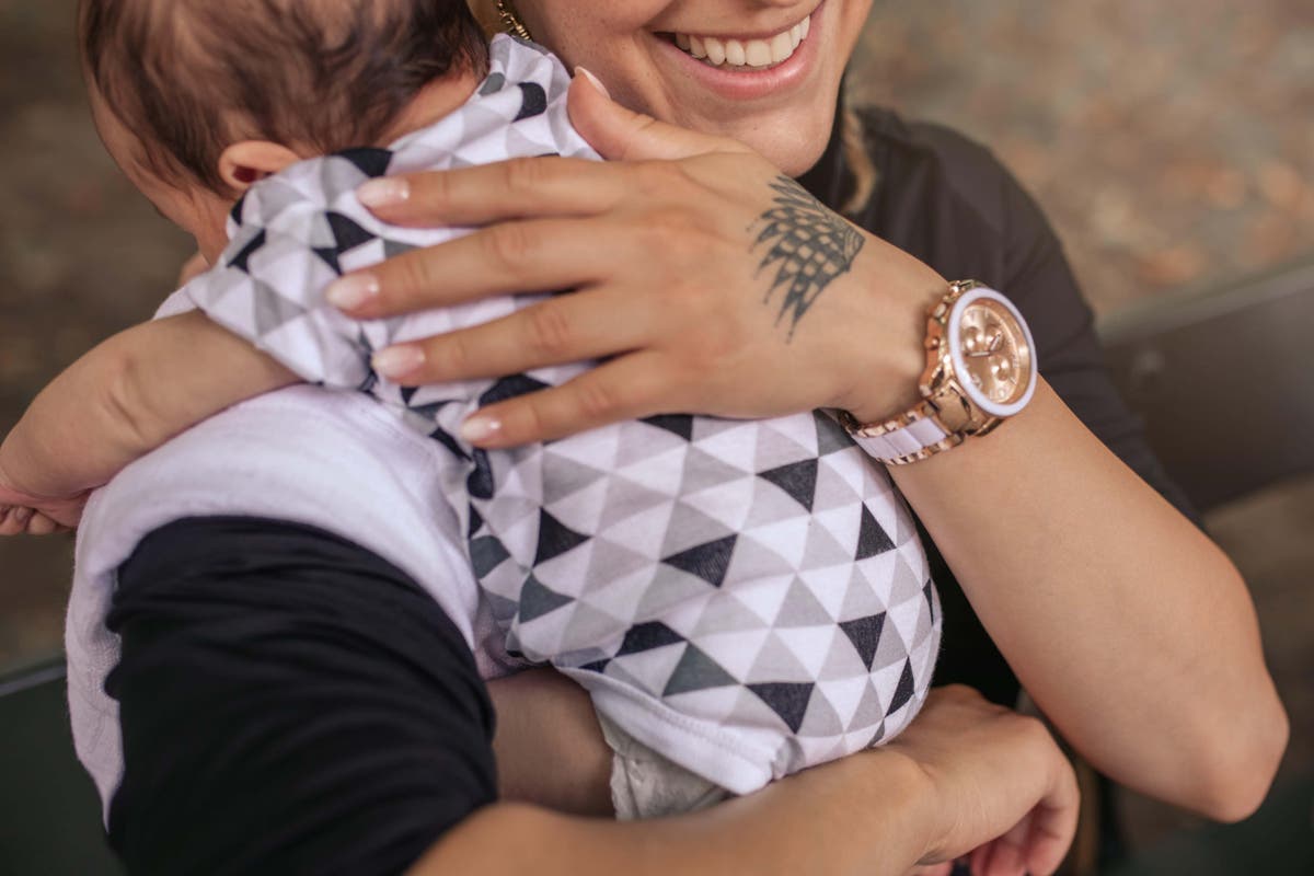 10 ways to support new mums after a caesarean