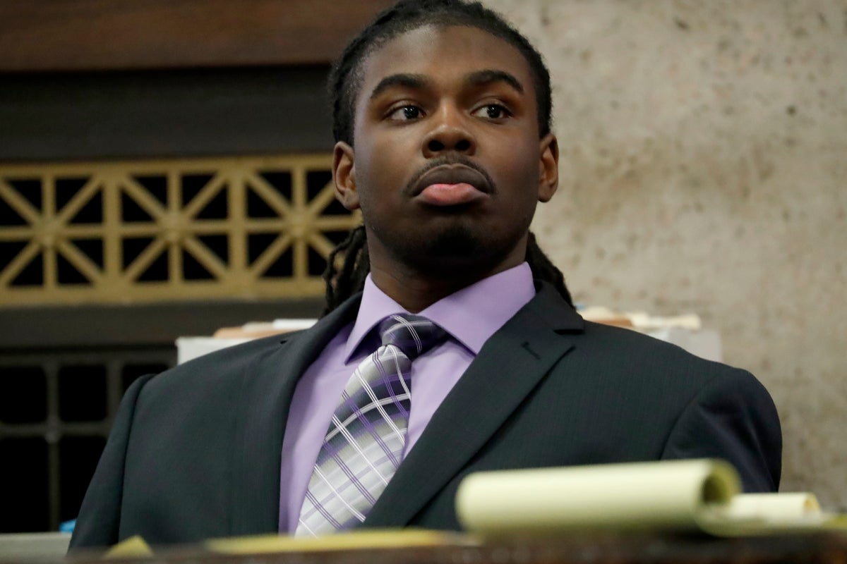 Man gets new trial in Chicago honor student's death | The Independent
