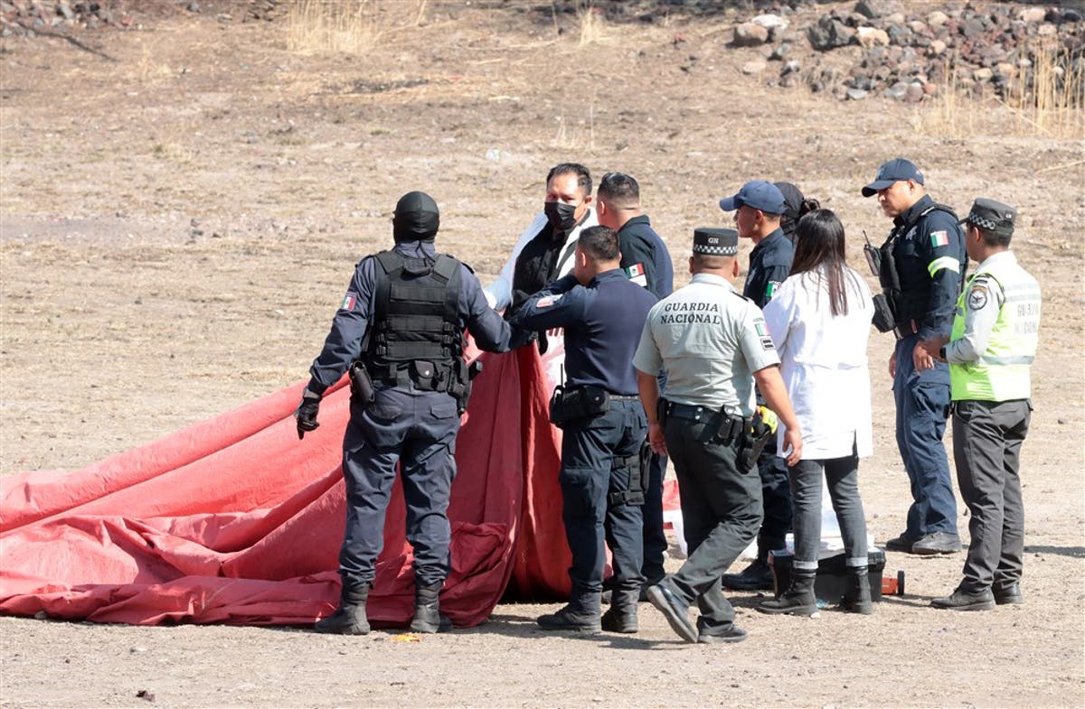 Married couple killed after hot air balloon fire causes crash landing in Mexico